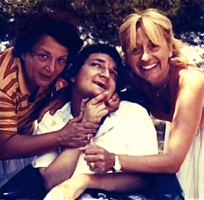 1985 – Rovinj - Dragan sa majkom (levo na slici)   i tetkom Radmilom Čvorić (sestra Aleksandra Petrovića) 